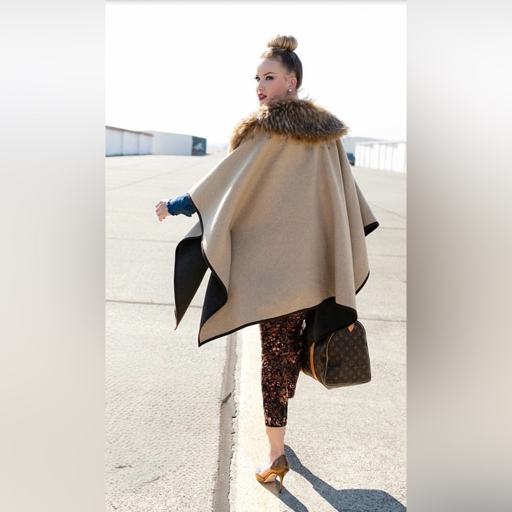 EUC 2016 Evy’s Tree The Audrey Cape in Caramel Size S/M - Picture 4 of 10